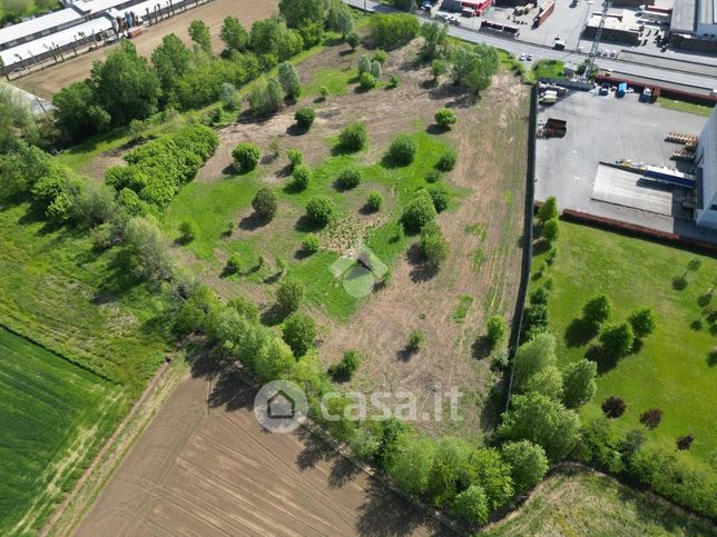 Terreno edificabile in residenziale in Strada Provinciale 11