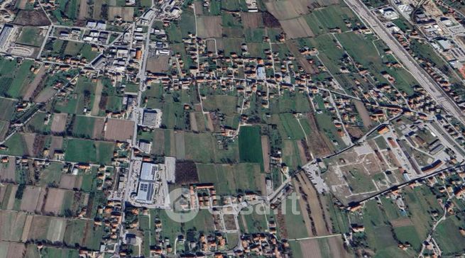Capannone in commerciale in Via dei Mestieri