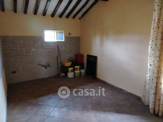 Appartamento in residenziale in Via Piastroni 25
