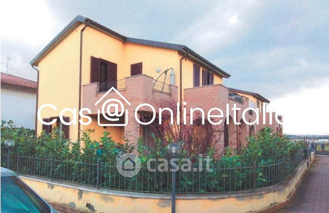 Appartamento in residenziale in Viale II Agosto 24