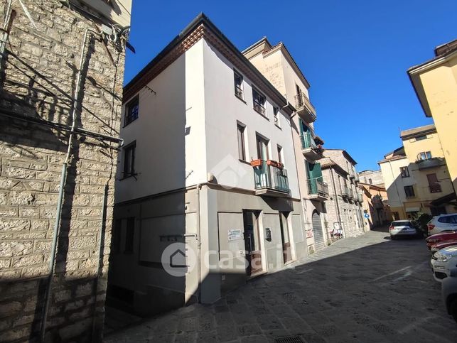 Appartamento in residenziale in Via Achille Rosica 2