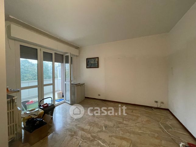 Appartamento in residenziale in Via Fratelli Bandiera 7