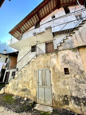 Rustico/casale in residenziale in Via Torino 12