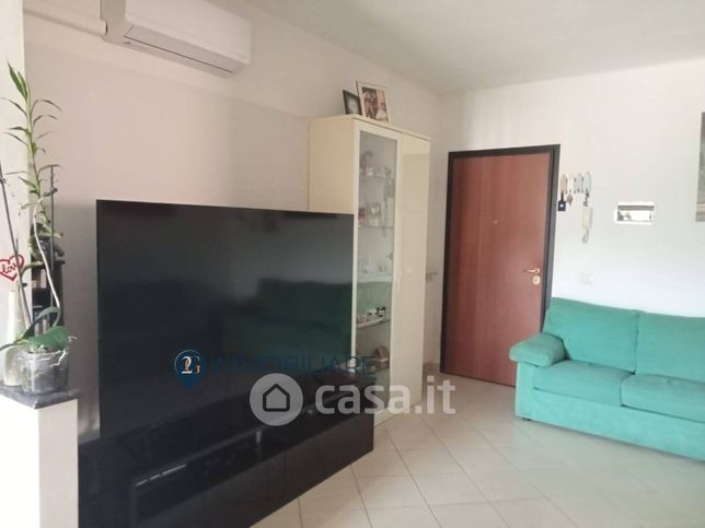 Appartamento in residenziale in Via Debbio 15