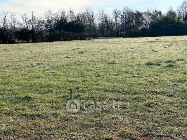 Terreno agricolo in commerciale in 
