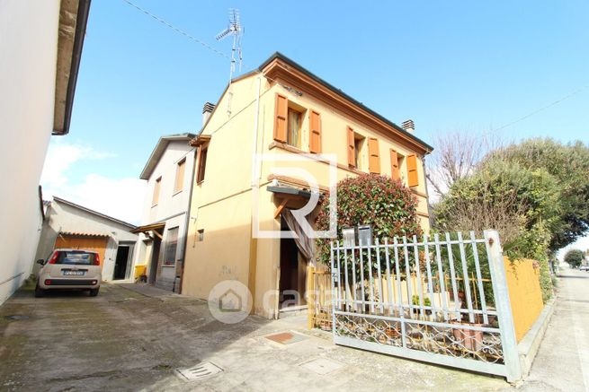 Casa bi/trifamiliare in residenziale in Via Corallo 720