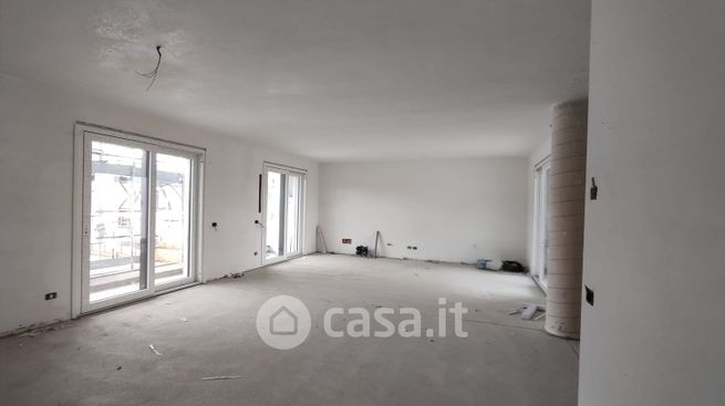 Appartamento in residenziale in Via Agogna 24