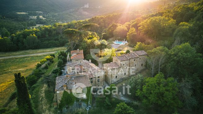 Rustico/casale in residenziale in Via Dardano