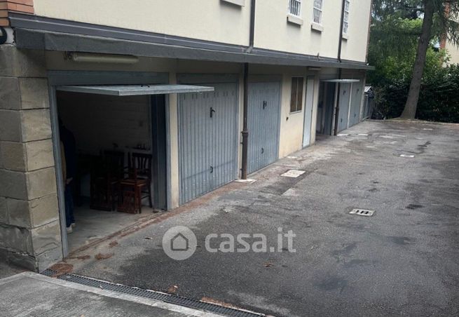 Garage/posto auto in residenziale in Via Angelo Mariani 6