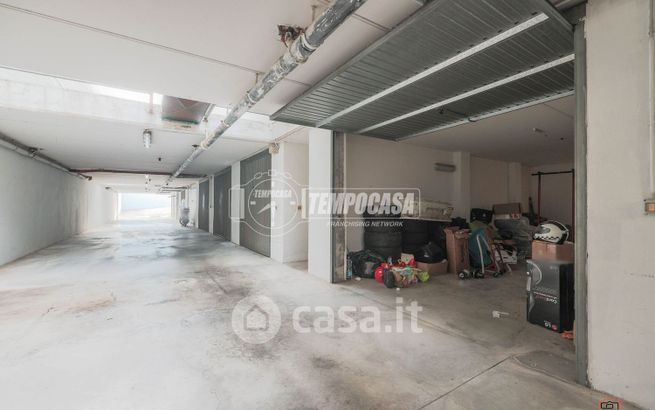 Box/posto auto in residenziale in Viale Messina