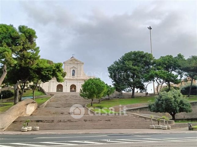 Attivitã /licenza (con o senza mura) in commerciale in Viale Armando Diaz