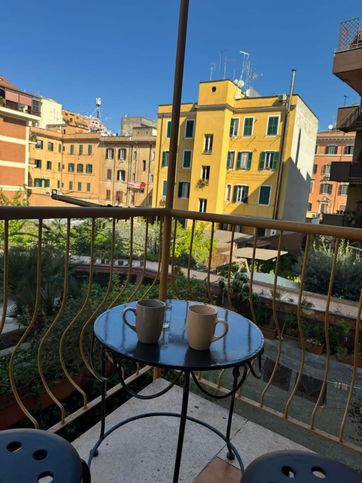 Appartamento in residenziale in Via Marco Decumio 26