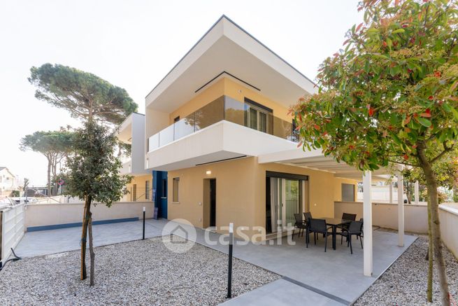 Casa bi/trifamiliare in vacanze in Via Panaro 14