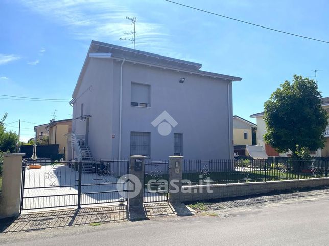 Casa bi/trifamiliare in residenziale in Via Giovanni Caboto 30