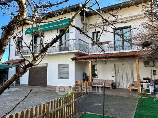 Casa indipendente in residenziale in Via Giacomo Puccini