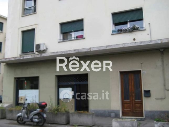 Ufficio in commerciale in Via Emilia