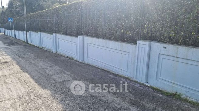Terreno agricolo in commerciale in 