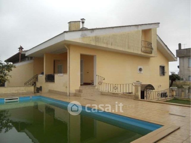 Appartamento in residenziale in Via Passo della Cisa 10