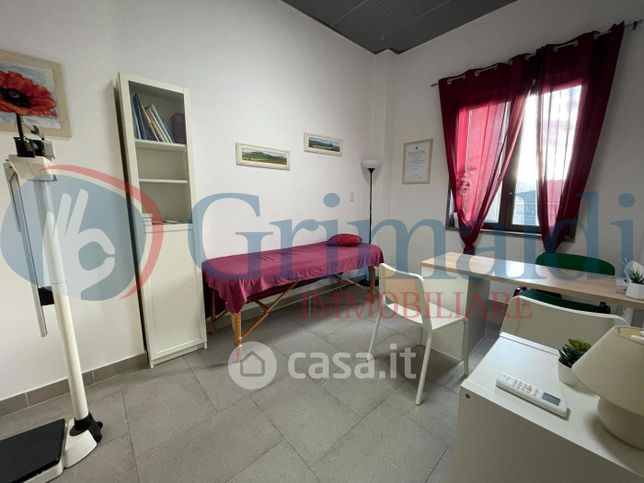 Ufficio in commerciale in Via Masullo 37