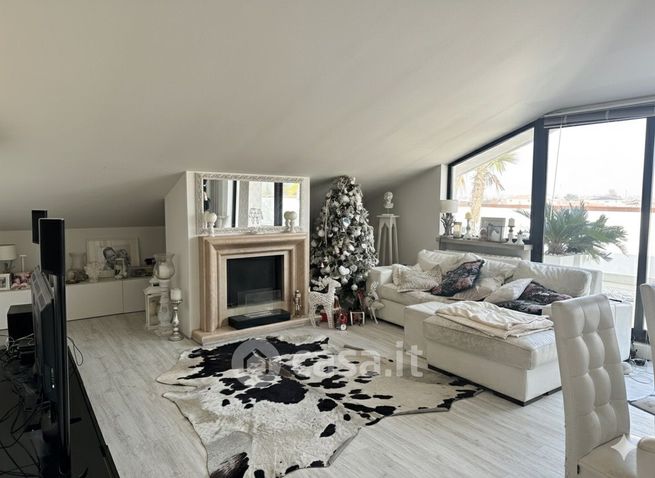 Appartamento in residenziale in Via dei Fidenzi 8
