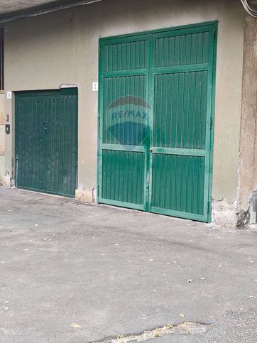 Box/posto auto in residenziale in Piazza Dante Alighieri 6
