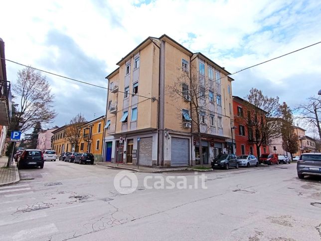 Appartamento in residenziale in Via Vincenzo Monti 28