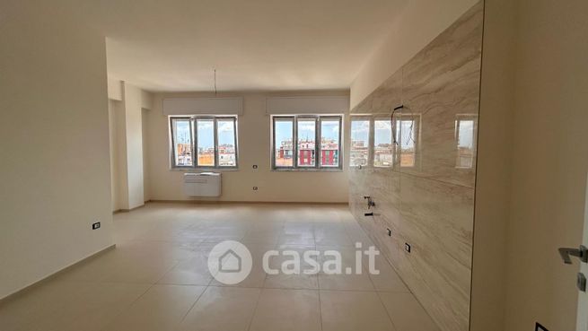 Appartamento in residenziale in Via Mauro Leone