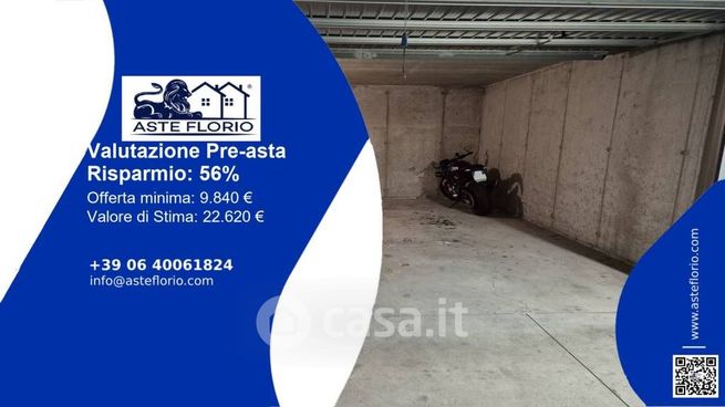 Box/posto auto in residenziale in Via Vimercate 27