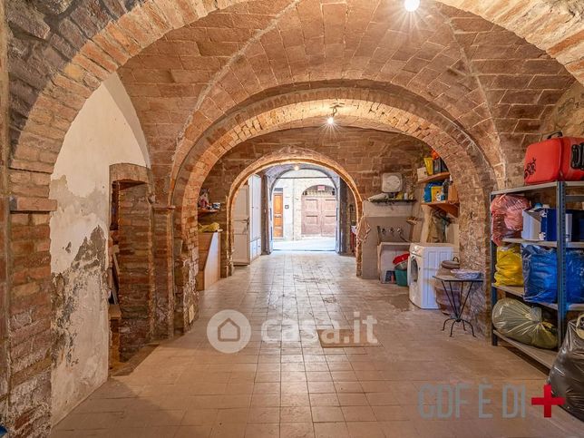 Garage/posto auto in residenziale in Via Sant'Agnolo