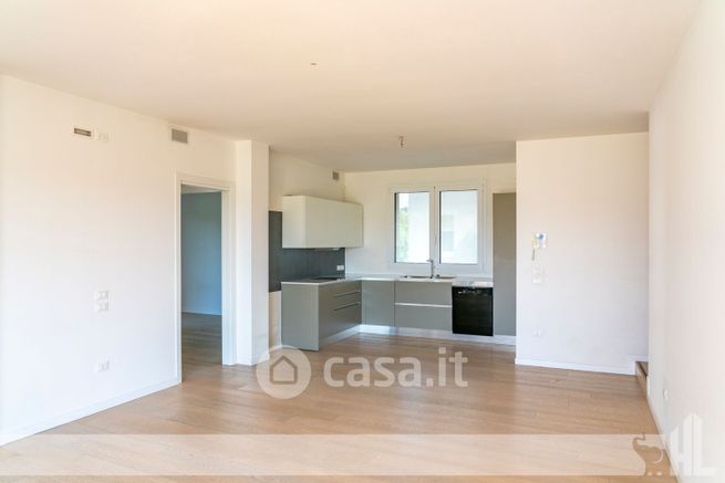 Appartamento in residenziale in Via Santa Bona Vecchia 33