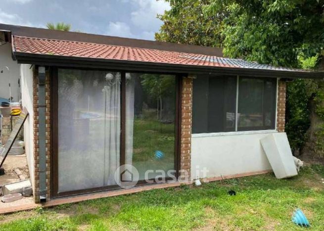 Villa in residenziale in Via Alberolungo