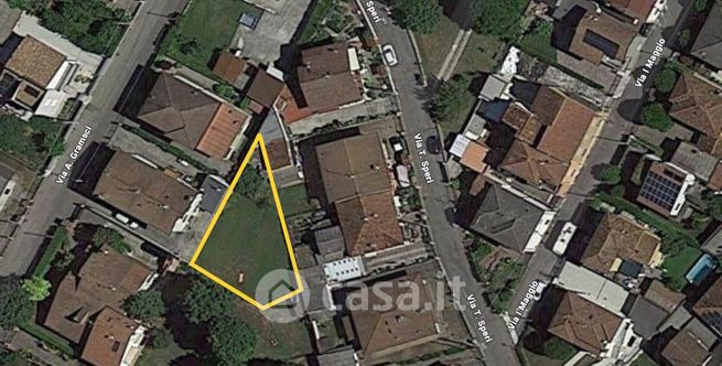 Terreno edificabile in residenziale in Via T. Speri