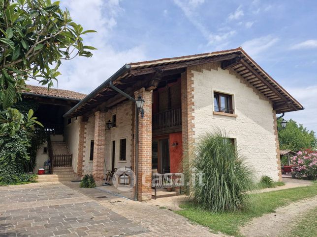 Villetta a schiera in residenziale in Via Summano
