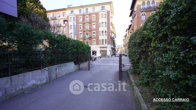 Box/posto auto in residenziale in Via Nizza 26