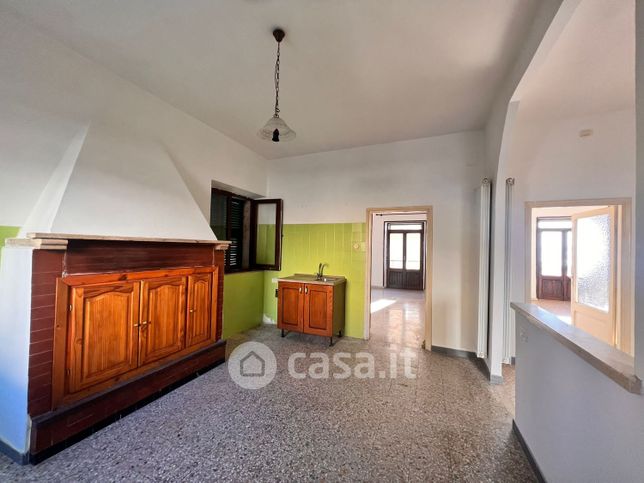 Casa indipendente in residenziale in 