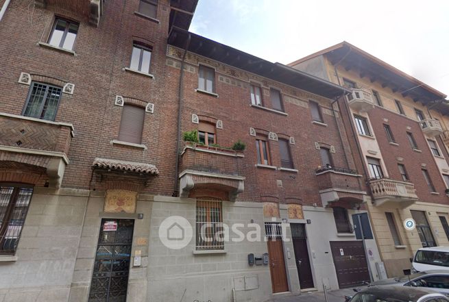 Appartamento in residenziale in Via Filippo Carcano 11