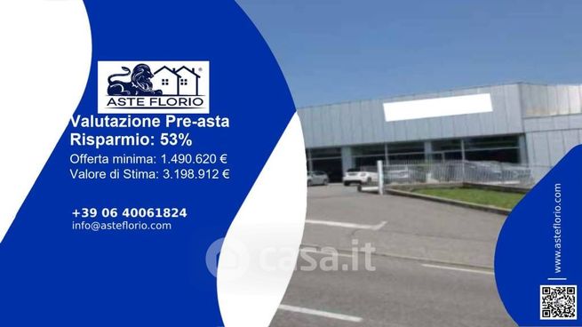 Capannone in commerciale in Via Missionario Pietro Noris