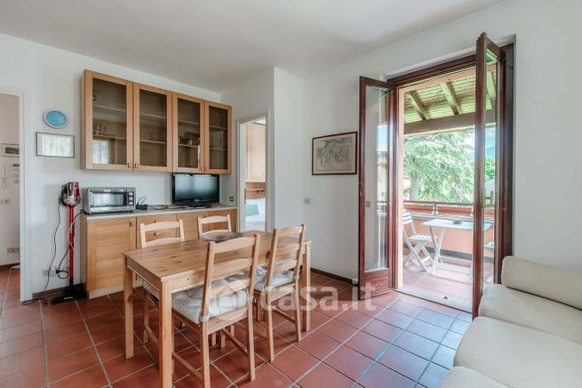 Appartamento in residenziale in Via per la Grona 10