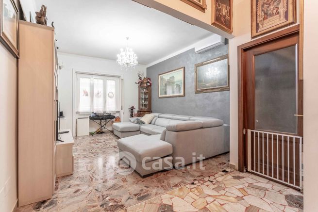 Appartamento in residenziale in Via Giambellino 34