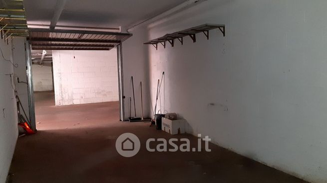 Garage/posto auto in residenziale in Viale Italia