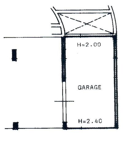 Garage/posto auto in residenziale in Via Cortonese