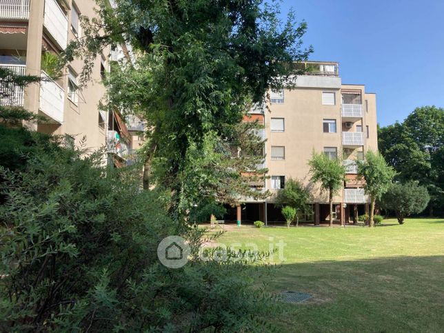 Appartamento in residenziale in Via Valera 25