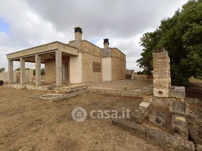 Villa in residenziale in Contrada Ceneri