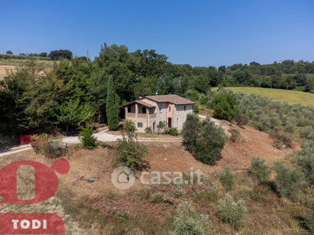 Rustico/casale in residenziale in Vocabolo Begnamigni di Colvalenza 10