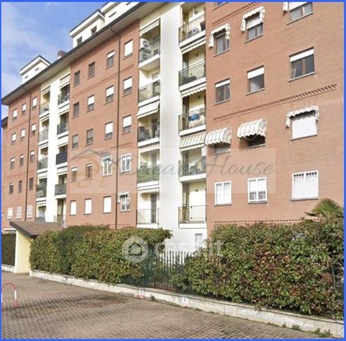 Appartamento in residenziale in Via Carlo Cattaneo 7