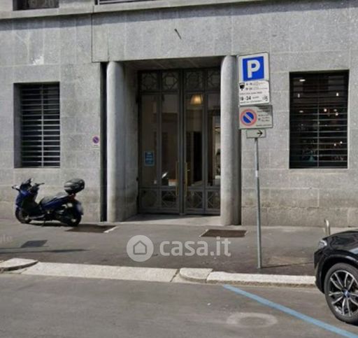 Box/posto auto in residenziale in Via Carlo Freguglia 2