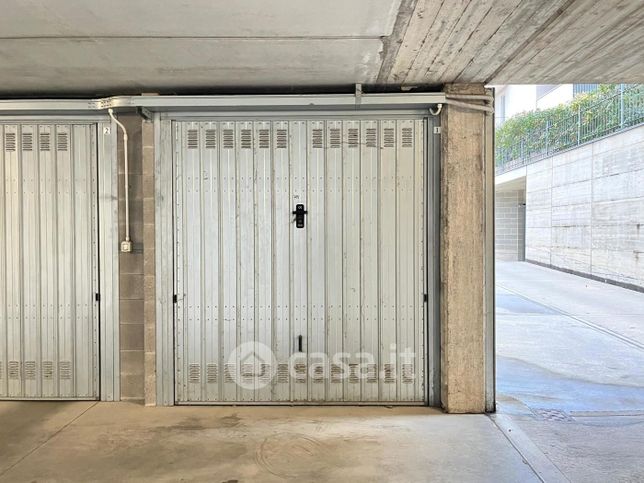 Box/posto auto in residenziale in Corso Matteotti 66