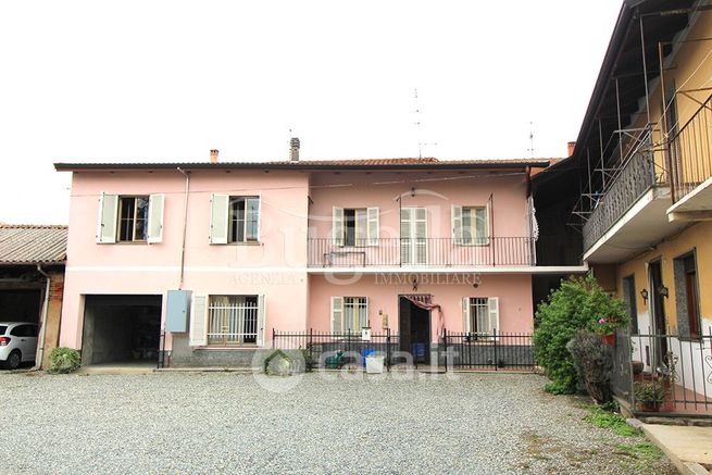 Villetta a schiera in residenziale in Via Baraggia 12