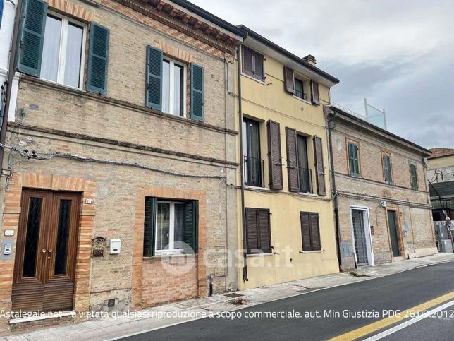 Casa indipendente in residenziale in Via Nazario Sauro 134