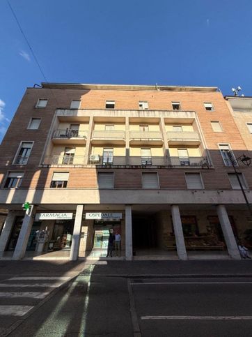 Ufficio in commerciale in Via S. Bonomelli 120
